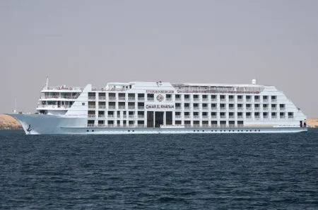 Steigenberger Omar El Khayam Lake Cruise